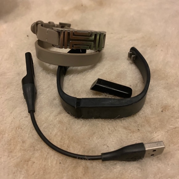 Tory Burch + Fit Bit - Picture 2 of 4